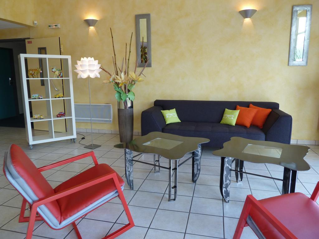 Hotel La Colombiere Cantal Massiac Eksteriør billede
